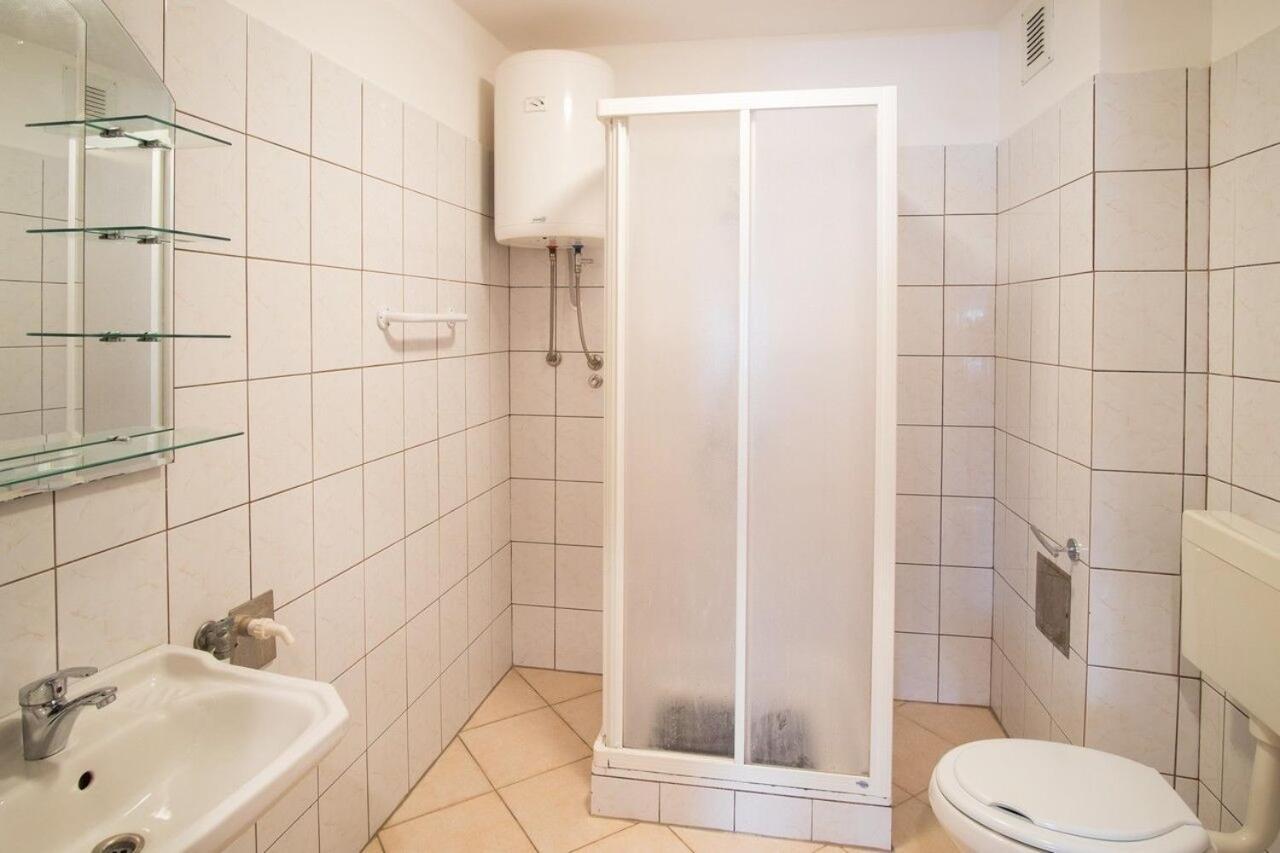 Apartment Polo Vrbnik Ngoại thất bức ảnh
